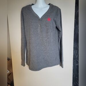 NEW Canadiana Gray Long Sleeves T-shirt, Size Small